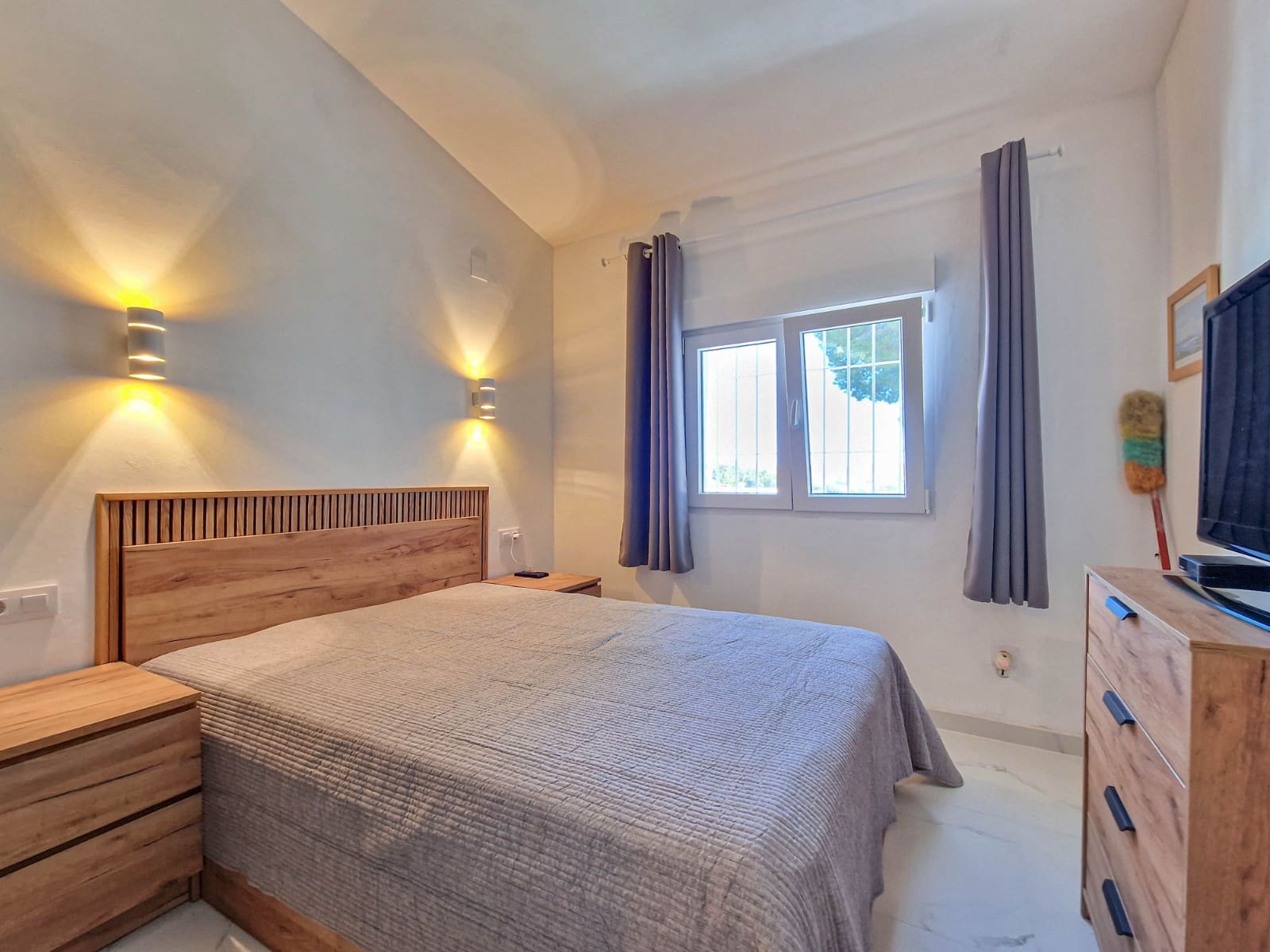 2 bedroom Bungalow for holiday rental in Moraira - € 175 (Ref: 9789467)