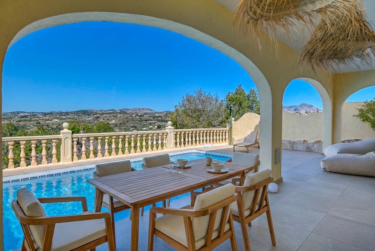 Villa/Maison de 3 chambres de location de vacances à Benitachell / Benitatxell - 345 € (Ref: 9793706)