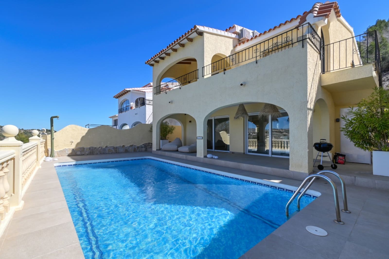 Villa/Maison de 3 chambres de location de vacances à Benitachell / Benitatxell - 345 € (Ref: 9793706)