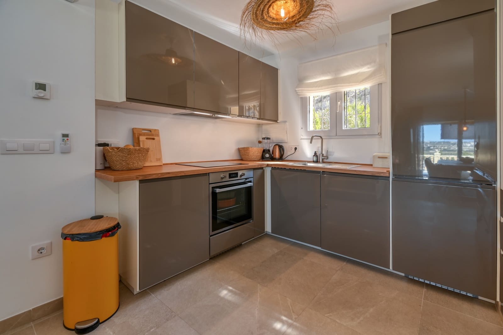 Villa/Maison de 3 chambres de location de vacances à Benitachell / Benitatxell - 345 € (Ref: 9793706)