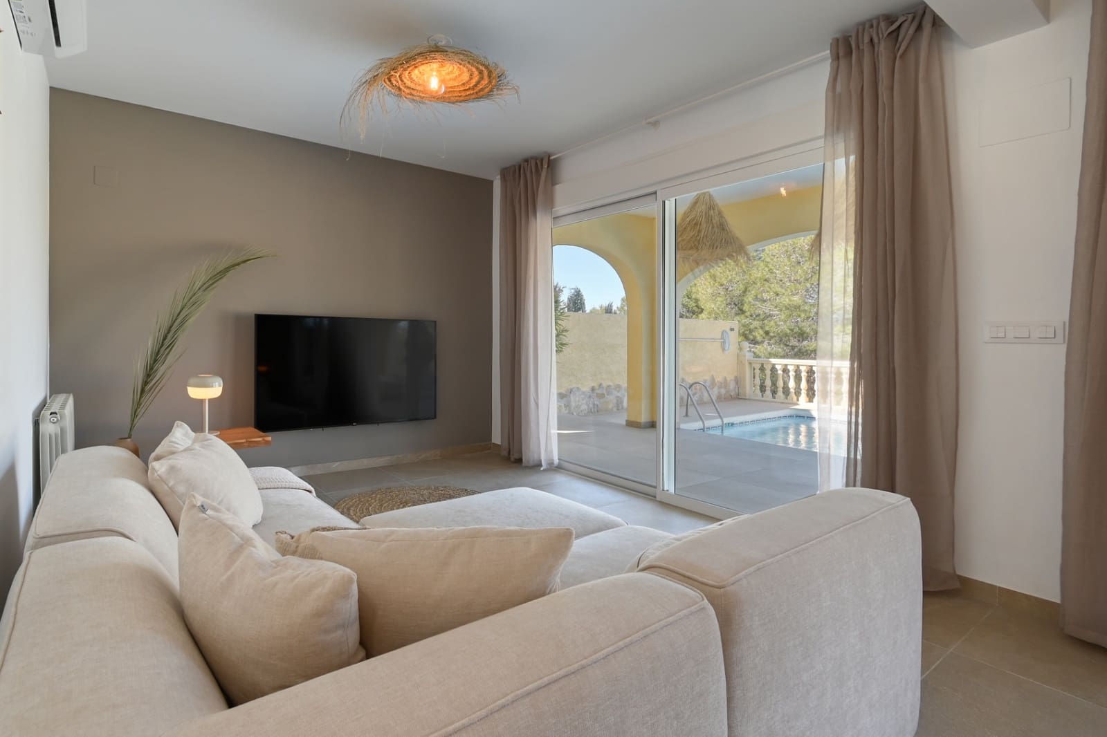 Villa/Maison de 3 chambres de location de vacances à Benitachell / Benitatxell - 345 € (Ref: 9793706)