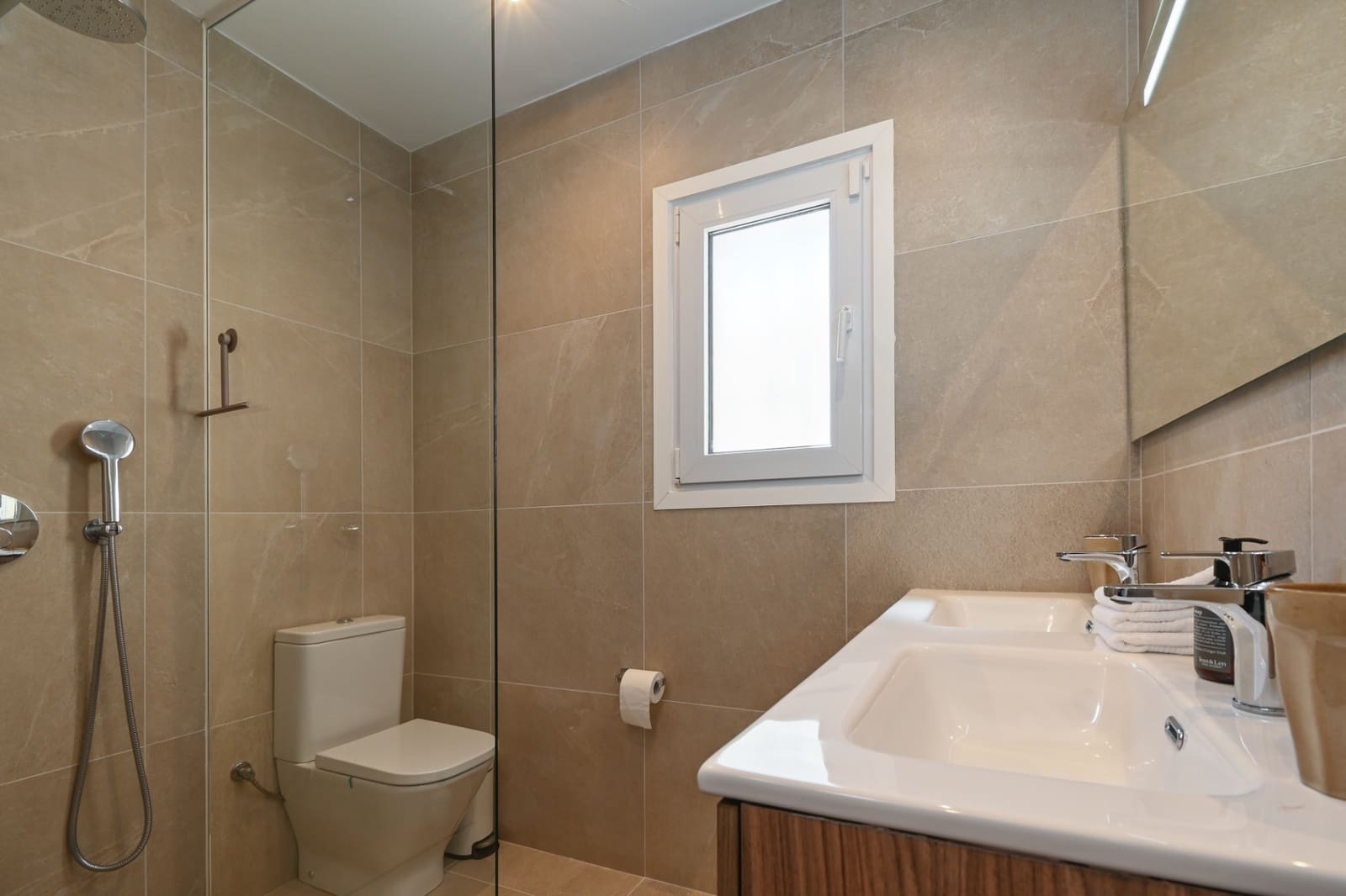 Villa/Maison de 3 chambres de location de vacances à Benitachell / Benitatxell - 345 € (Ref: 9793706)