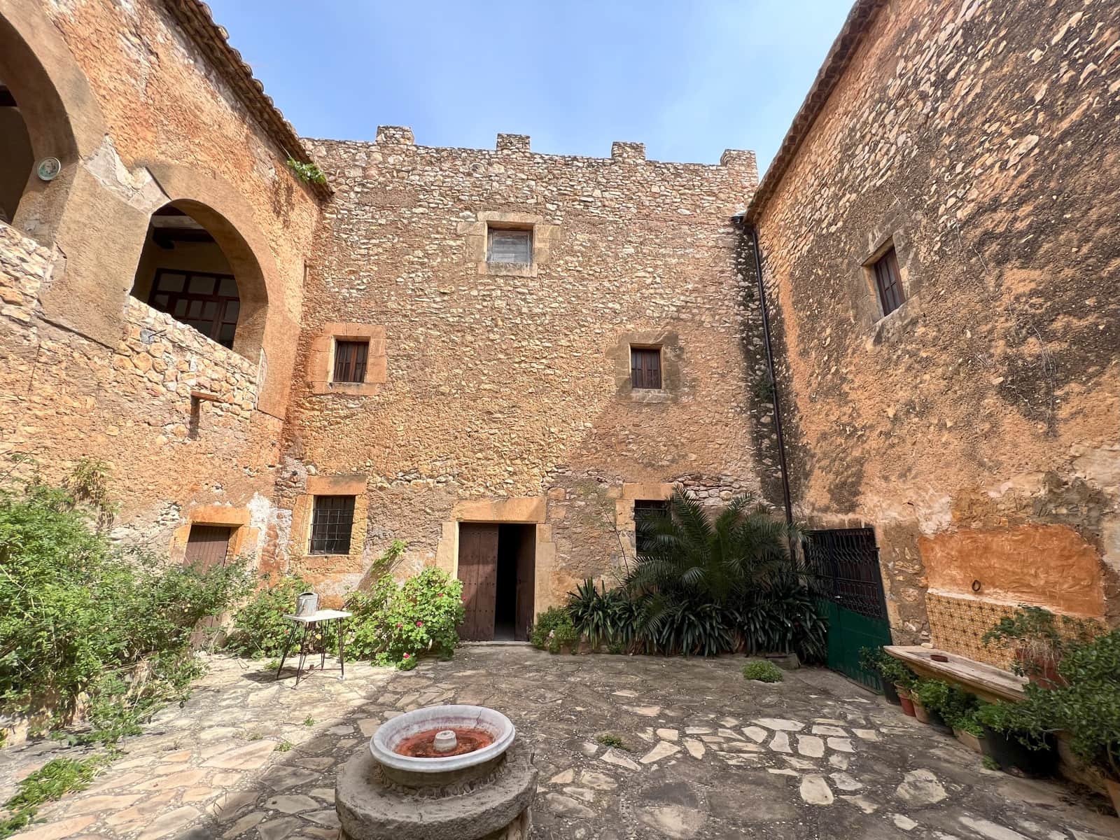 10 sypialnia Finka/Dom wiejski na sprzedaż w Creixell z garażem - 2 950 000 € (Ref: 8617596)