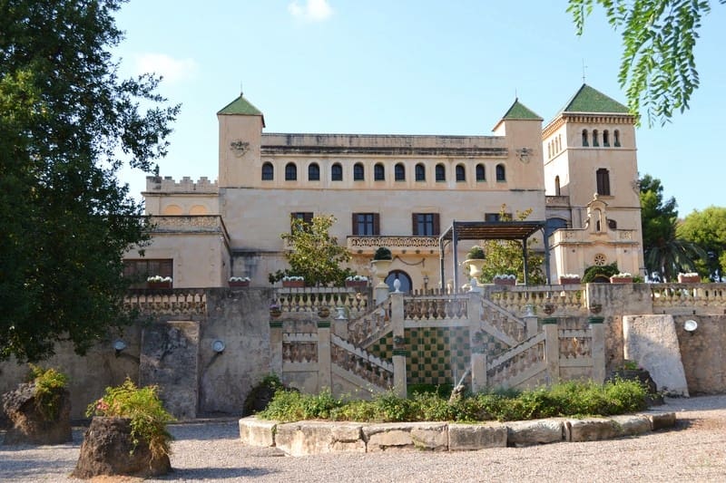 17 soveværelse Hotel til salg i Santa Oliva med swimmingpool garage - € 8.000.000 (Ref: 8929716)