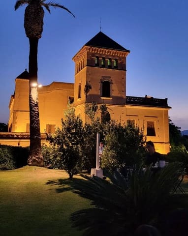 17 slaapkamer Hotel te koop in Santa Oliva met zwembad garage - € 8.000.000 (Ref: 8929716)