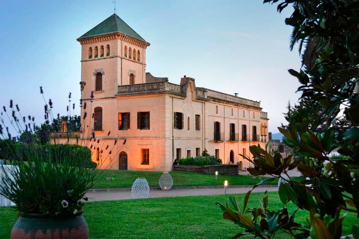 17 soveværelse Hotel til salg i Santa Oliva med swimmingpool garage - € 8.000.000 (Ref: 8929716)