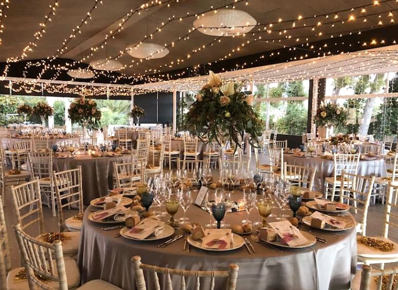 17 soveværelse Hotel til salg i Santa Oliva med swimmingpool garage - € 8.000.000 (Ref: 8929716)