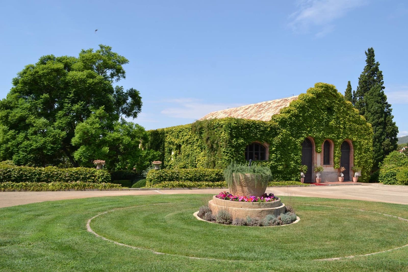 17 soveværelse Hotel til salg i Santa Oliva med swimmingpool garage - € 8.000.000 (Ref: 8929716)