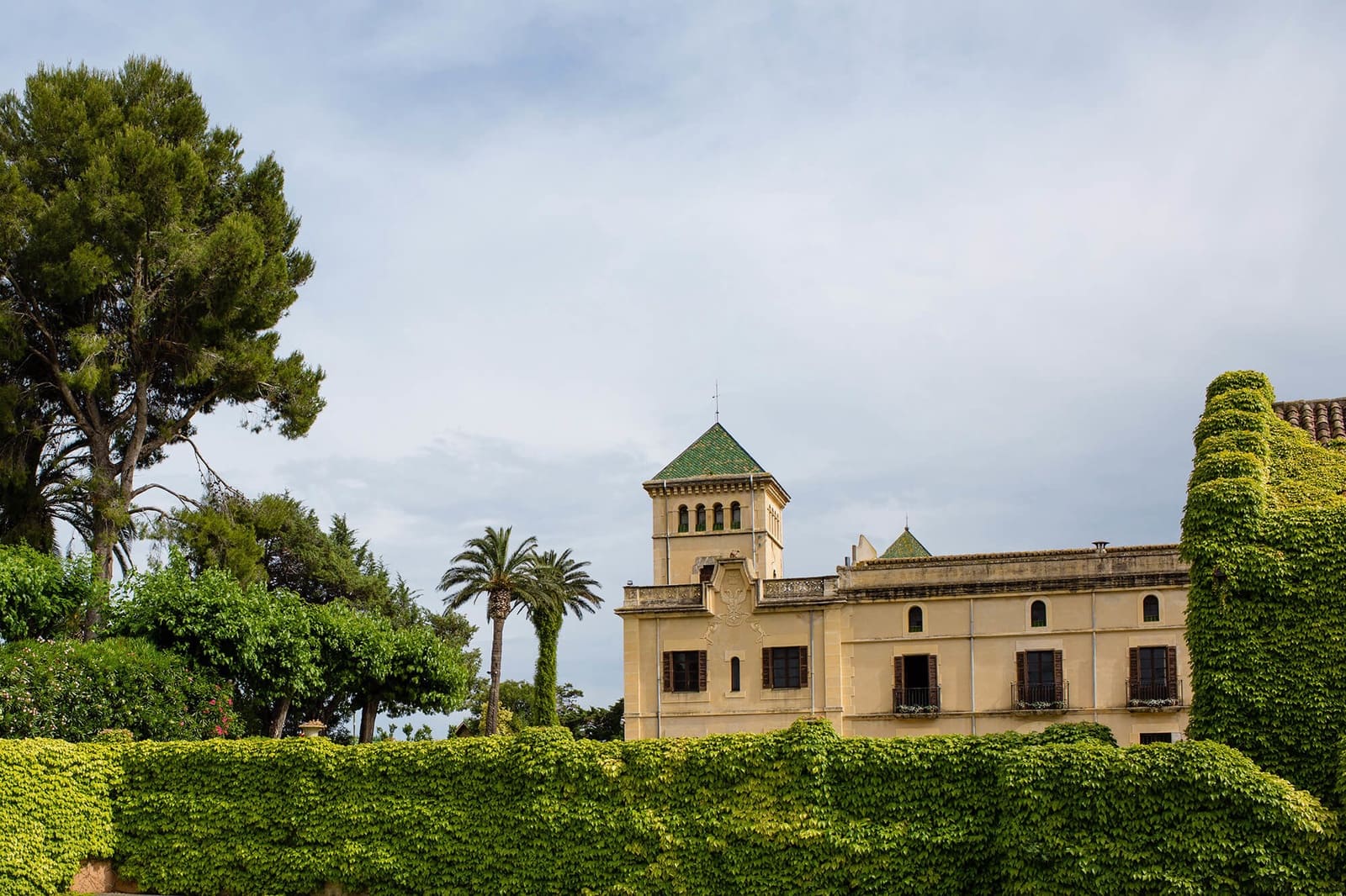 17 soveværelse Hotel til salg i Santa Oliva med swimmingpool garage - € 8.000.000 (Ref: 8929716)