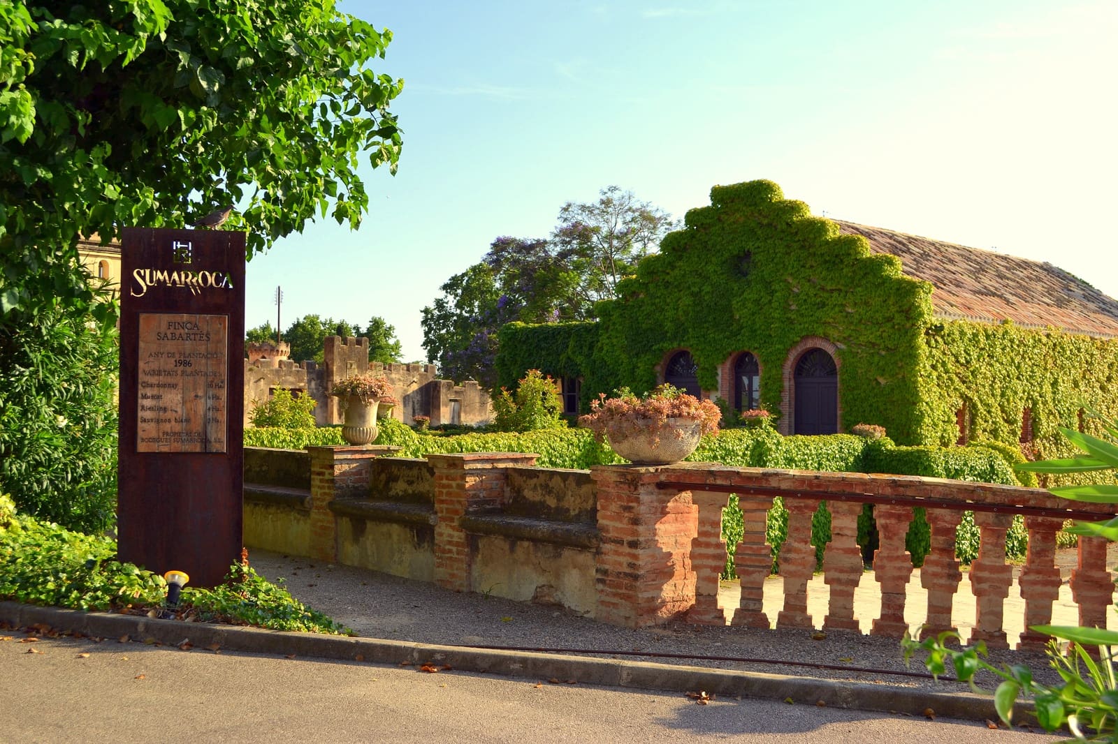 17 soveværelse Hotel til salg i Santa Oliva med swimmingpool garage - € 8.000.000 (Ref: 8929716)