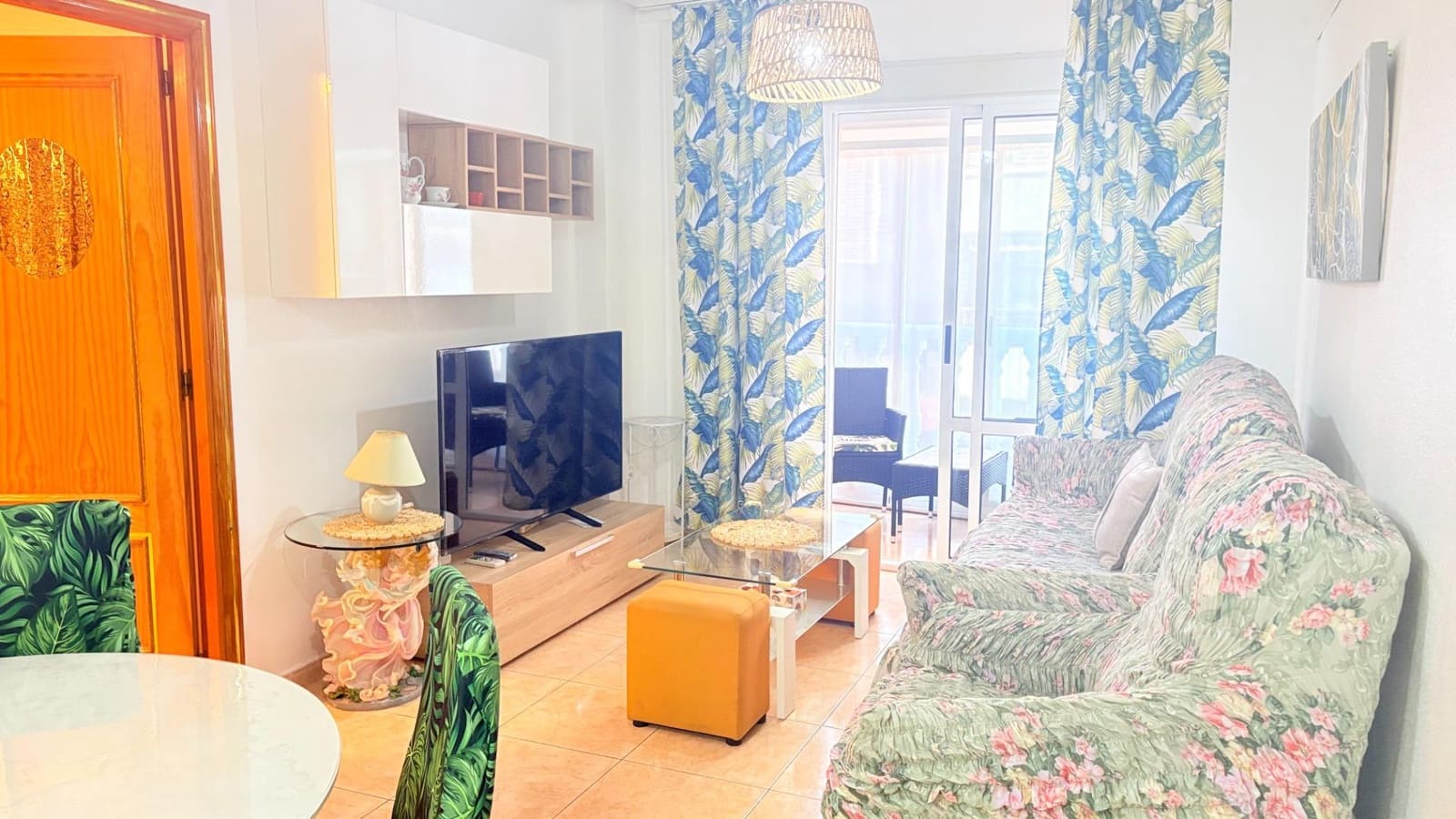 2 Zimmer Apartment zu vermieten in Torrevieja - 750 € (Ref: 10047335)