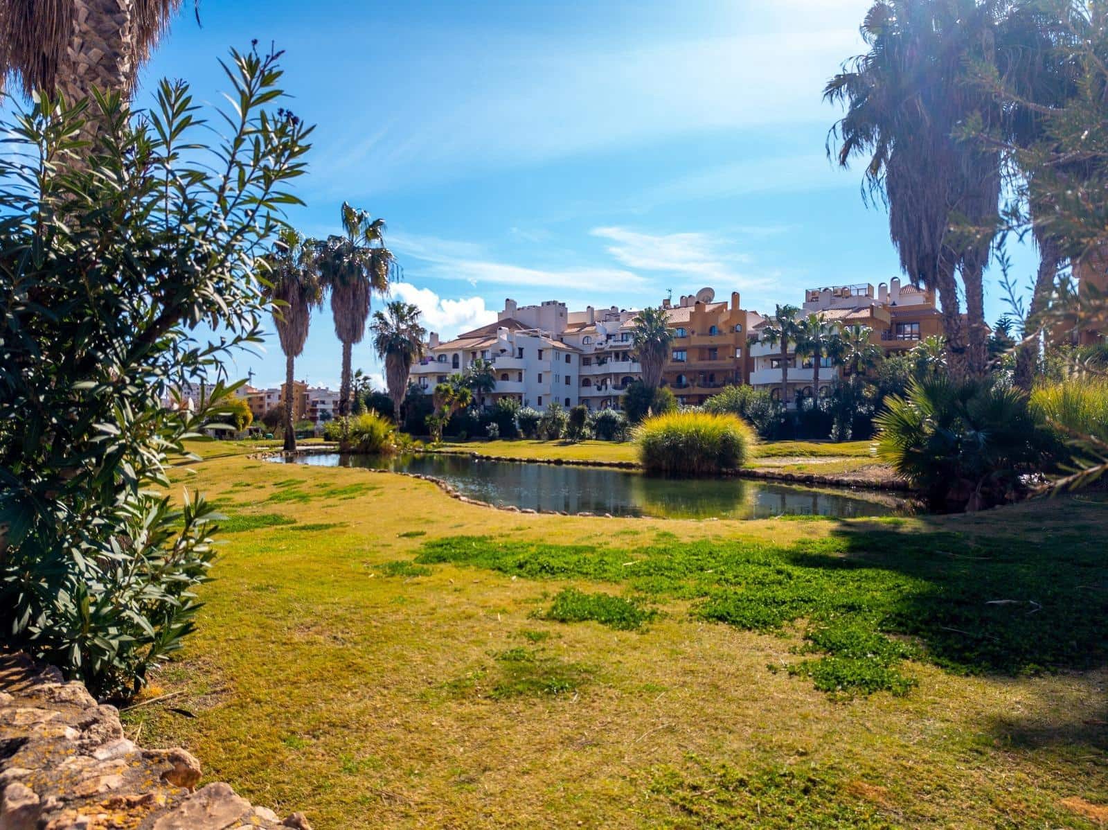 2 sypialnia Apartament na sprzedaż w Orihuela Costa z basenem - 263 000 € (Ref: 8921460)