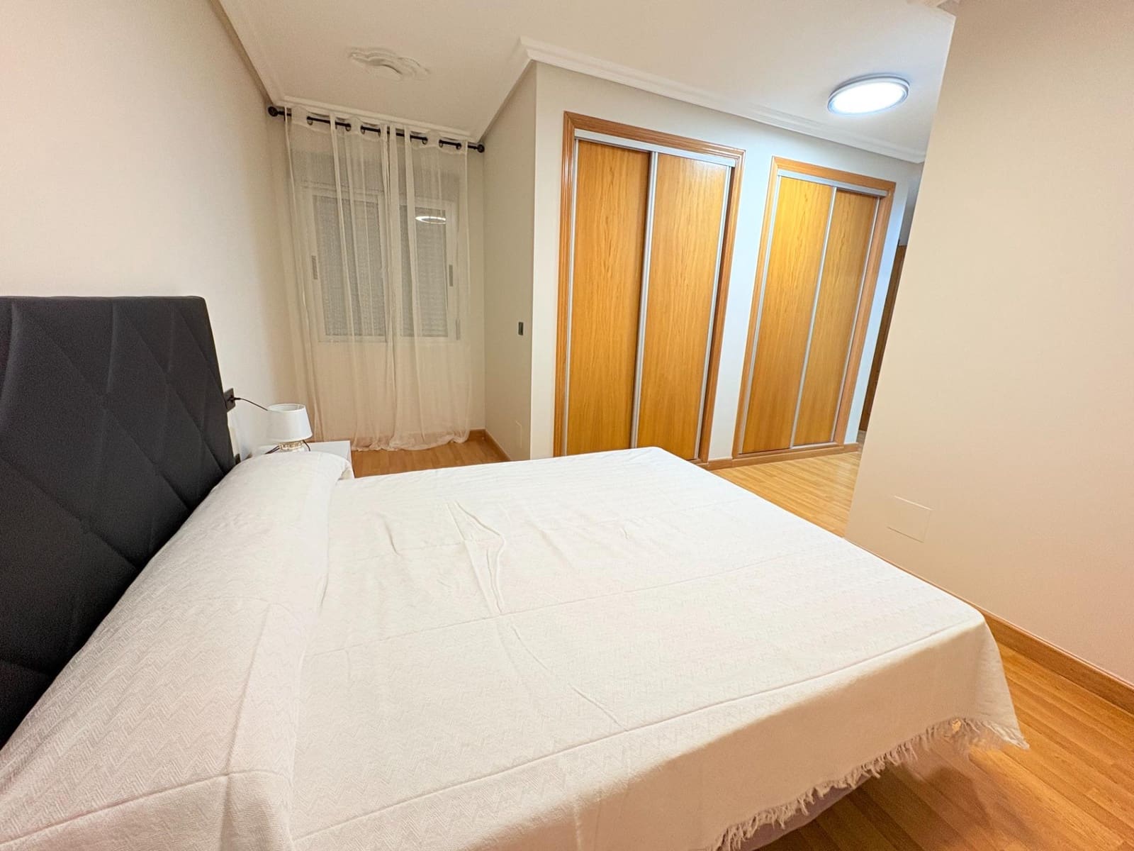3 bedroom Flat for rent in Torrevieja with garage - € 1,100 (Ref: 9108600)