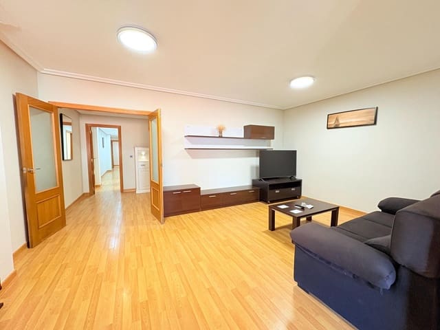 3 bedroom Flat for rent in Centro - Muelle Pesquero, Torrevieja with garage - € 1,100 (Ref: 9108600)