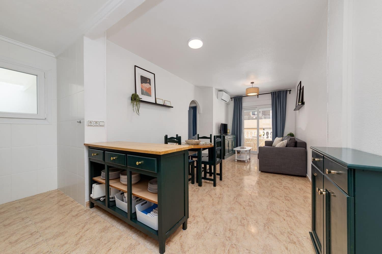 2 sypialnia Mieszkanie na kwatery wakacyjne w Torrevieja - 700 € (Ref: 9134324)