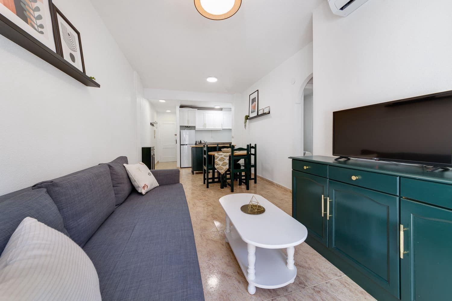 2 sypialnia Mieszkanie na kwatery wakacyjne w Torrevieja - 700 € (Ref: 9134324)