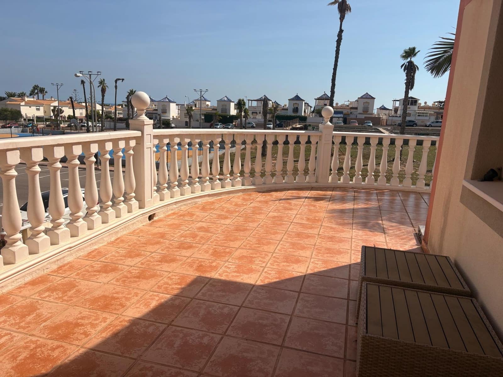 4 makuuhuone Huvila myytävänä paikassa Torrevieja mukana uima-altaan - 320 000 € (Ref: 9301008)