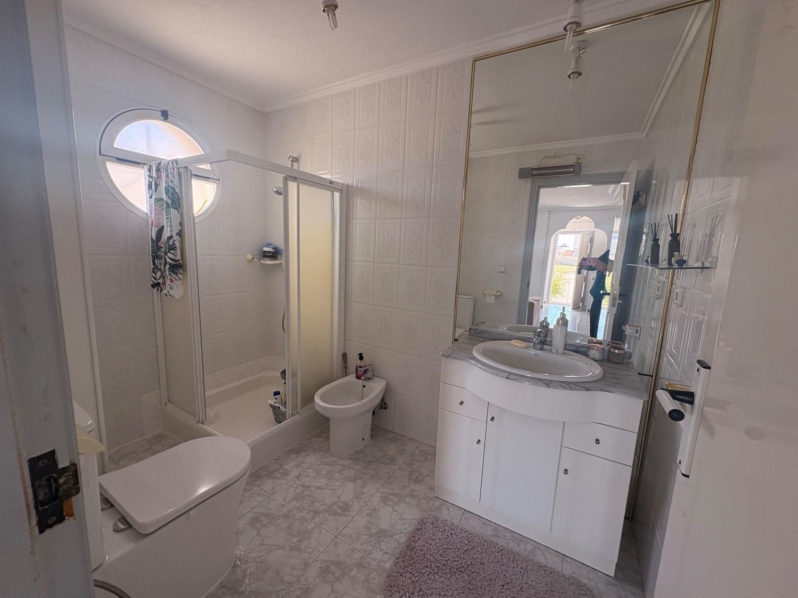 4 bedroom Villa for sale in Torrevieja with pool - € 320,000 (Ref: 9301008)