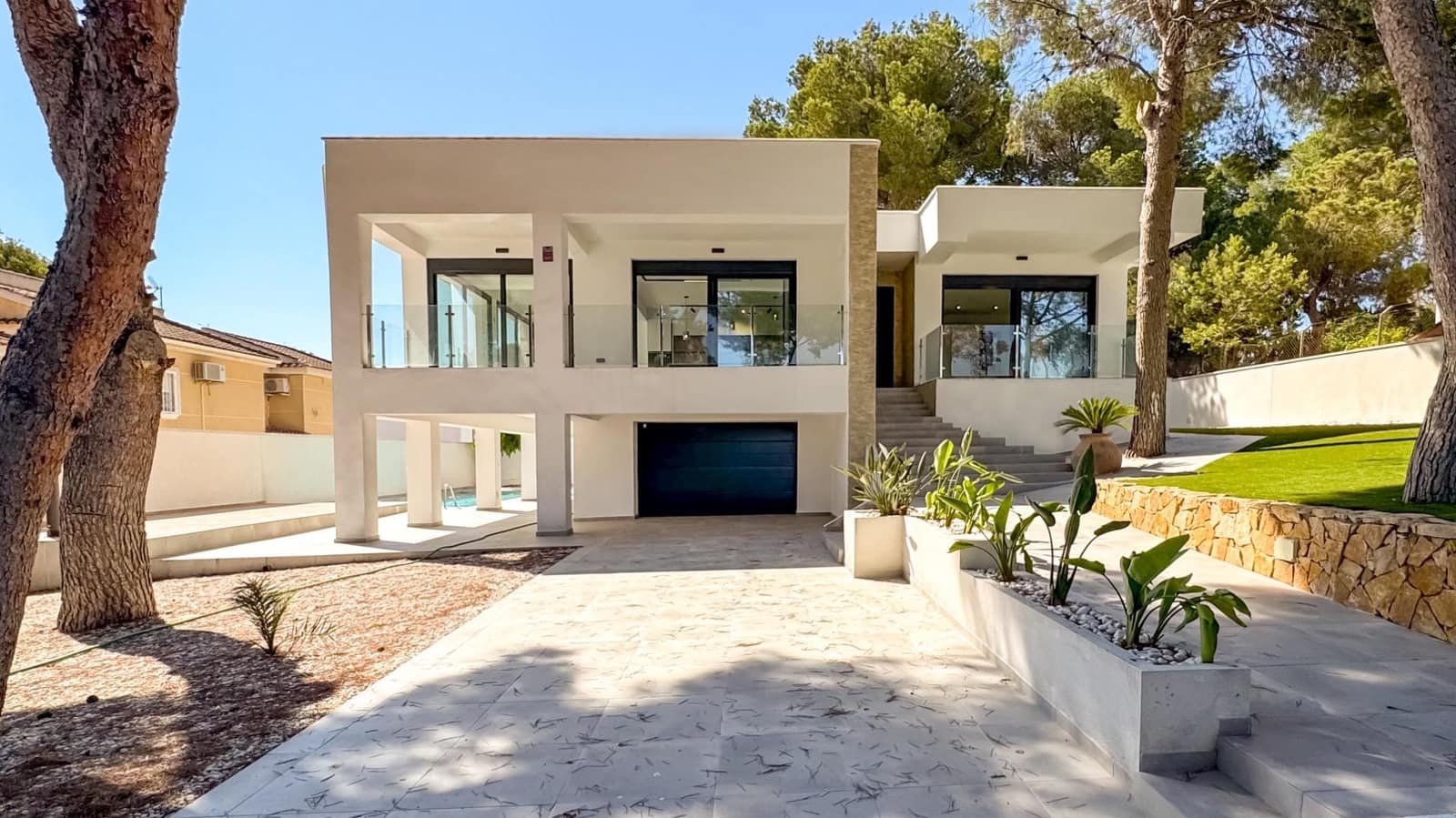 4 soverom Villa til salgs i La Siesta med svømmebasseng - € 995 000 (Ref: 9344729)