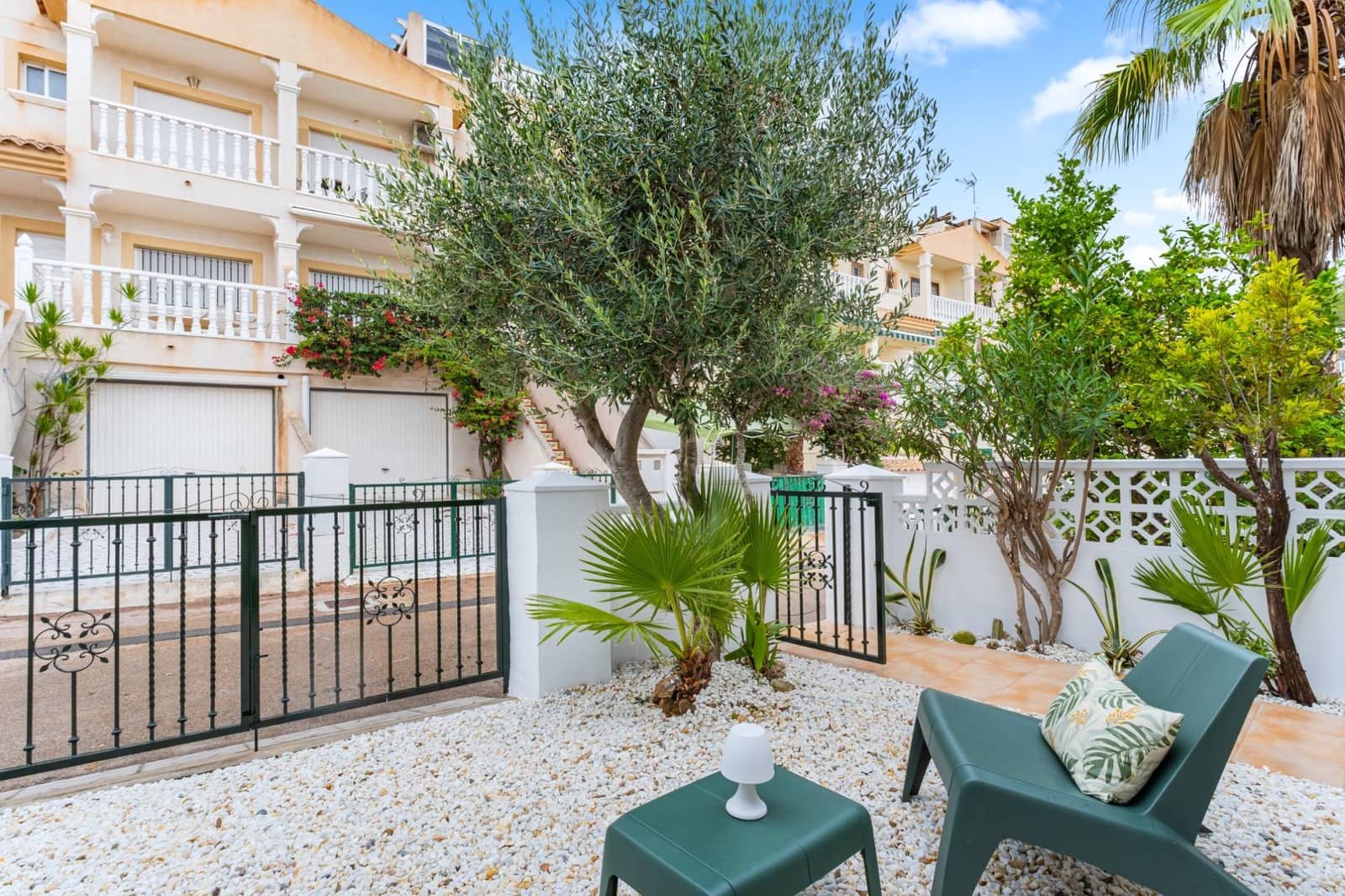 2 soverom Rekkehus til salgs i Orihuela Costa med svømmebasseng - € 197 000 (Ref: 9349507)