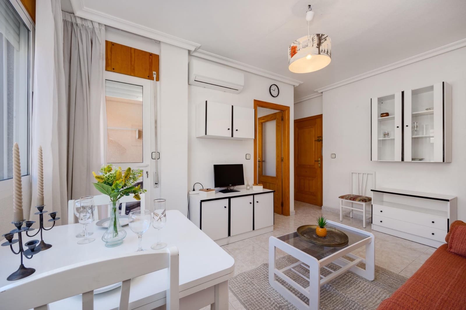 2 makuuhuone Huoneisto myytävänä paikassa Torrevieja - 120 000 € (Ref: 9414065)