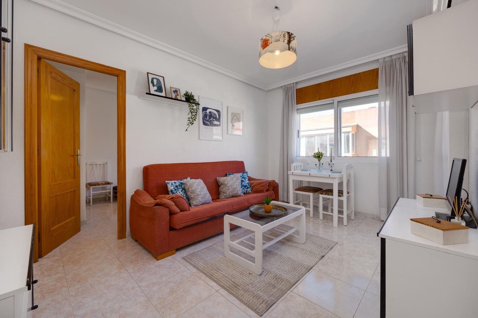 2 makuuhuone Huoneisto myytävänä paikassa Torrevieja - 120 000 € (Ref: 9414065)