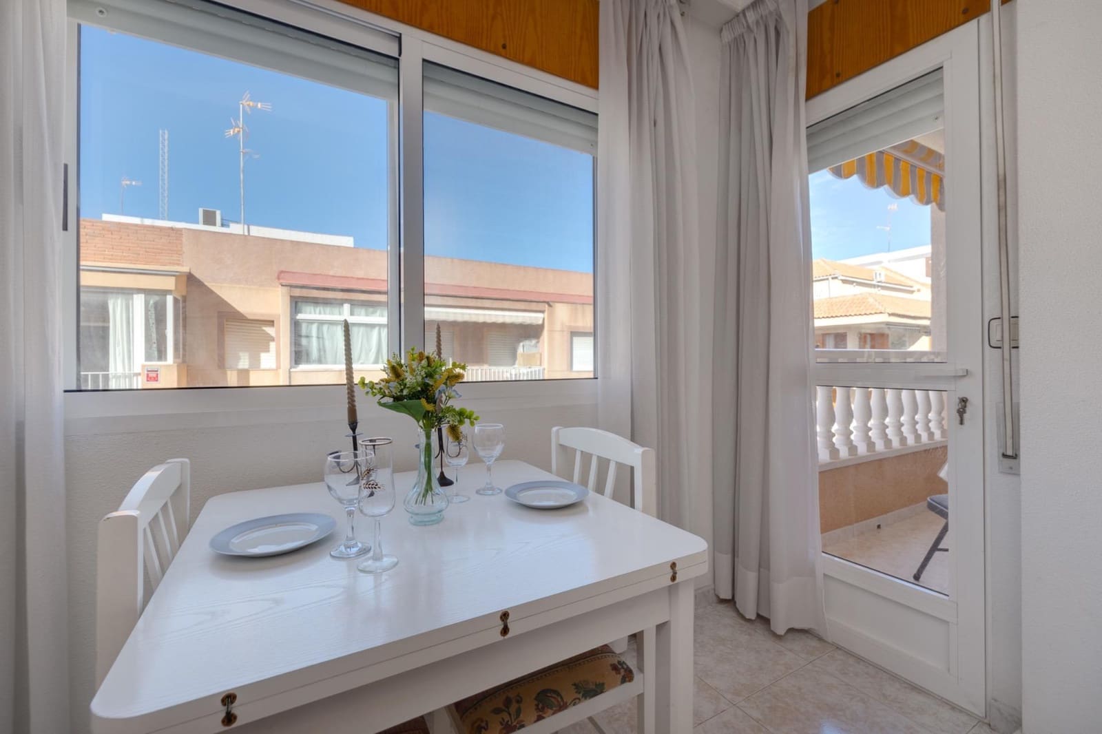 2 makuuhuone Huoneisto myytävänä paikassa Torrevieja - 120 000 € (Ref: 9414065)