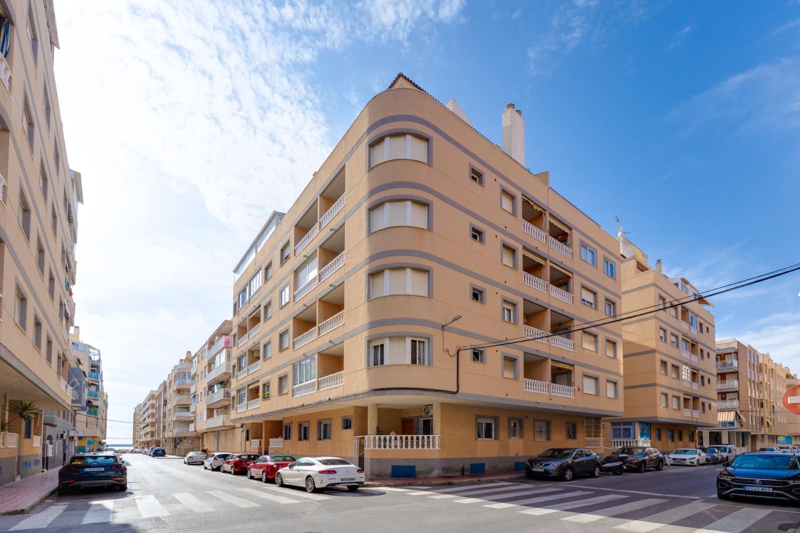 2 makuuhuone Huoneisto myytävänä paikassa Torrevieja - 120 000 € (Ref: 9414065)