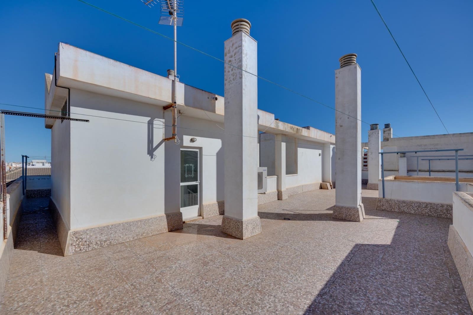 2 makuuhuone Huoneisto myytävänä paikassa Torrevieja - 120 000 € (Ref: 9414065)