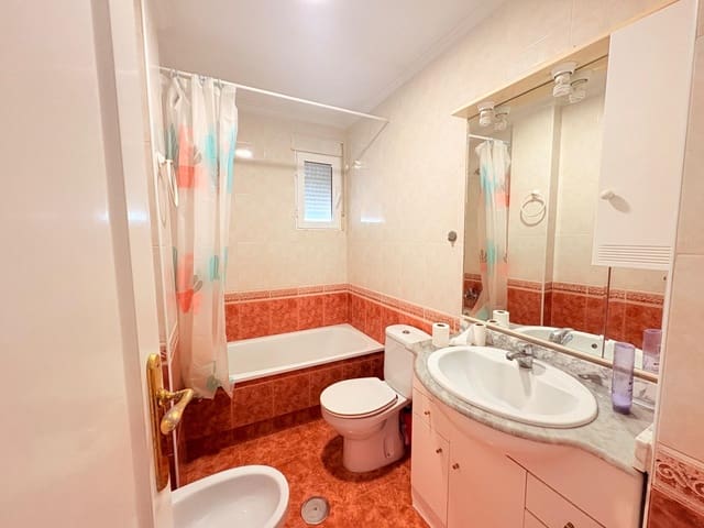 2 soveværelse Lejlighed til leje i Playa Flamenca, Orihuela - € 750 (Ref: 9427154)