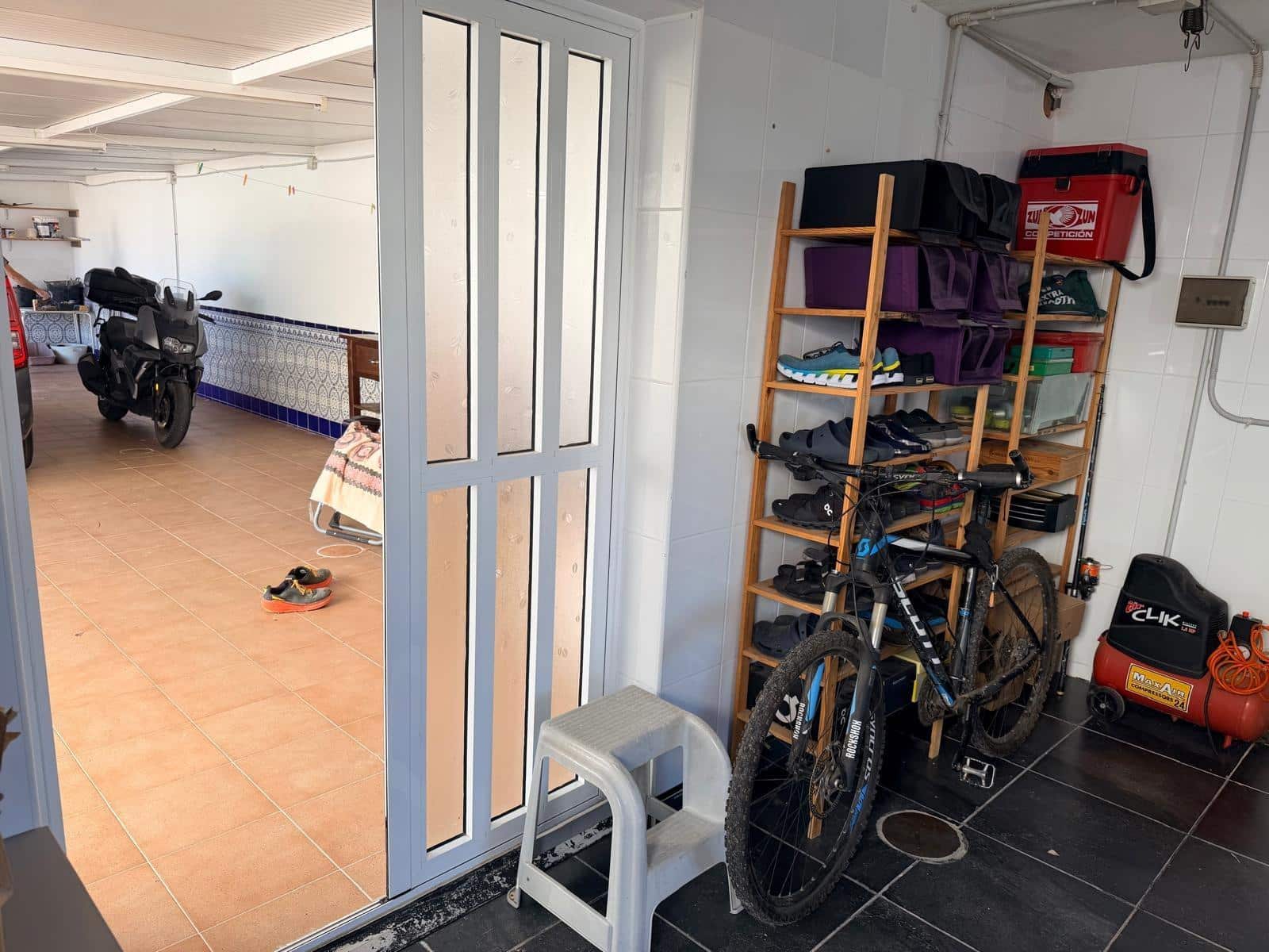 4 soveværelse Villa til salg i Torrevieja med swimmingpool garage - € 549.000 (Ref: 9551445)