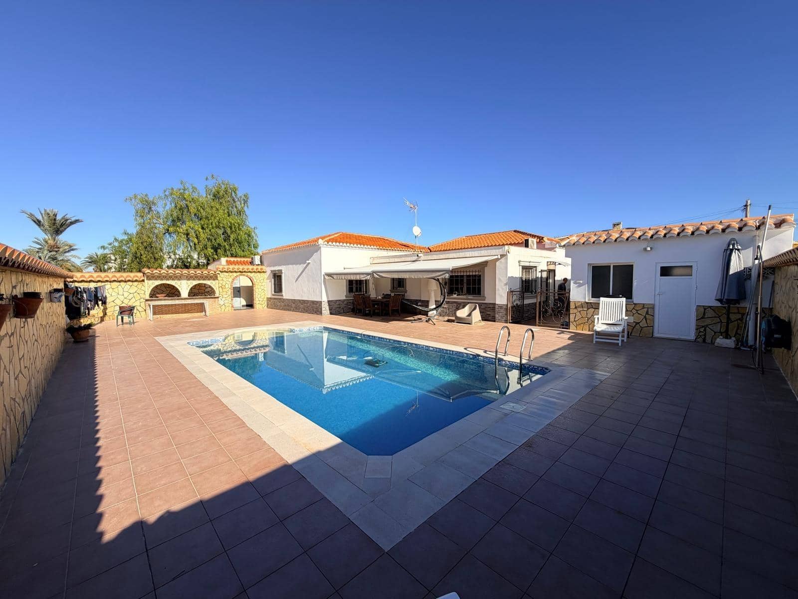 4 soveværelse Villa til salg i Torrevieja med swimmingpool garage - € 549.000 (Ref: 9551445)