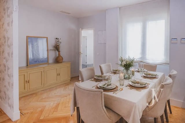 Piso de 4 habitaciones en Argüelles, Madrid ciudad en venta con garaje - 2.100.000 € (Ref: 10021814)