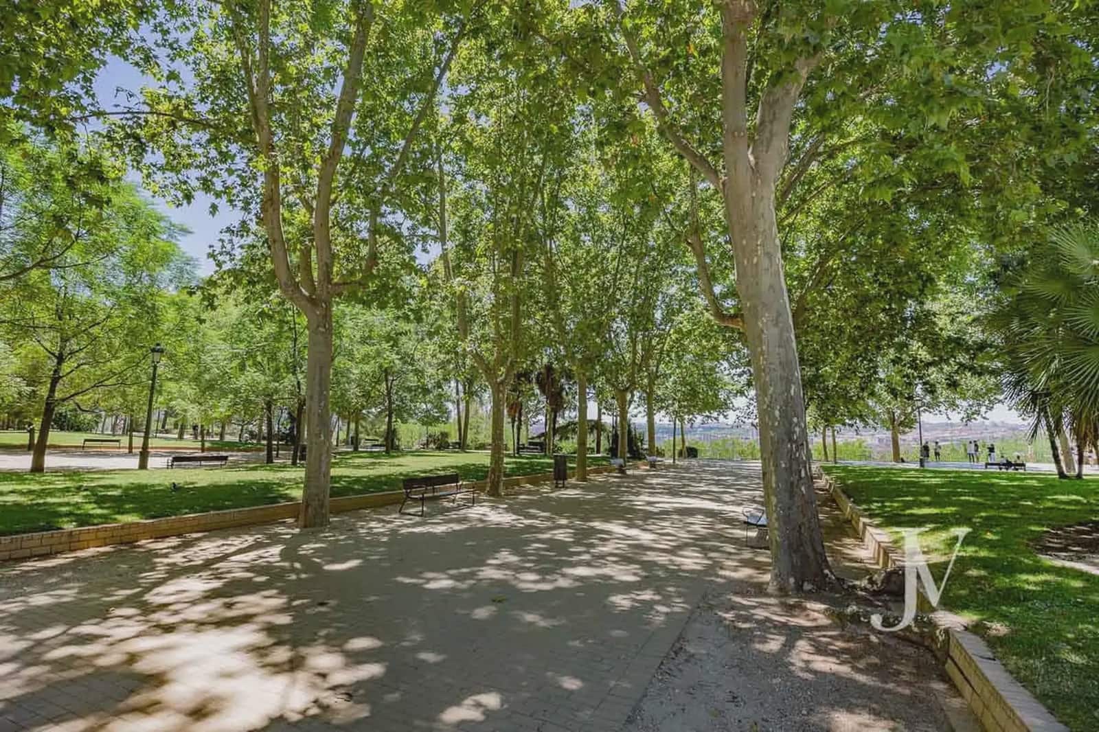 Piso de 4 habitaciones en Madrid ciudad en venta con garaje - 2.100.000 € (Ref: 10021814)