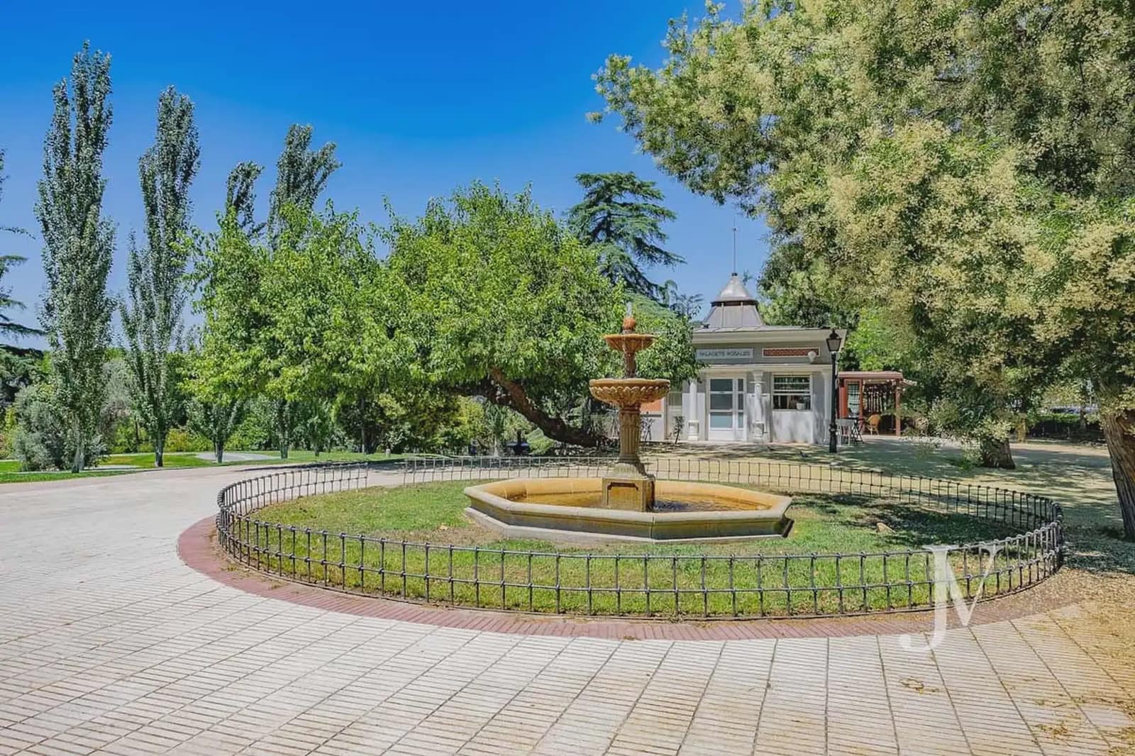 Piso de 4 habitaciones en Madrid ciudad en venta con garaje - 2.100.000 € (Ref: 10021814)
