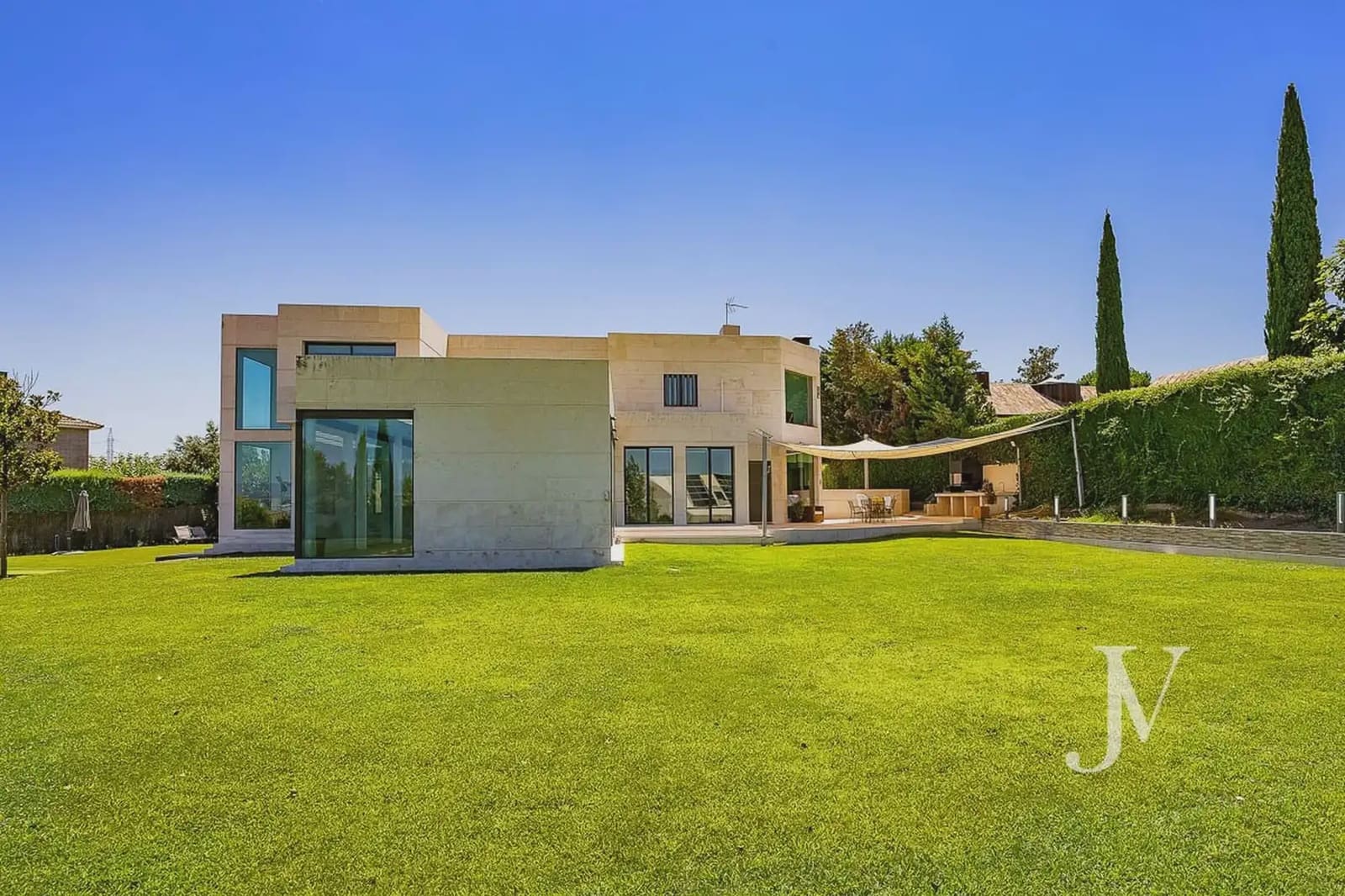 7 Zimmer Villa zu verkaufen in La Moraleja mit Pool Garage - 8.900.000 € (Ref: 10024425)