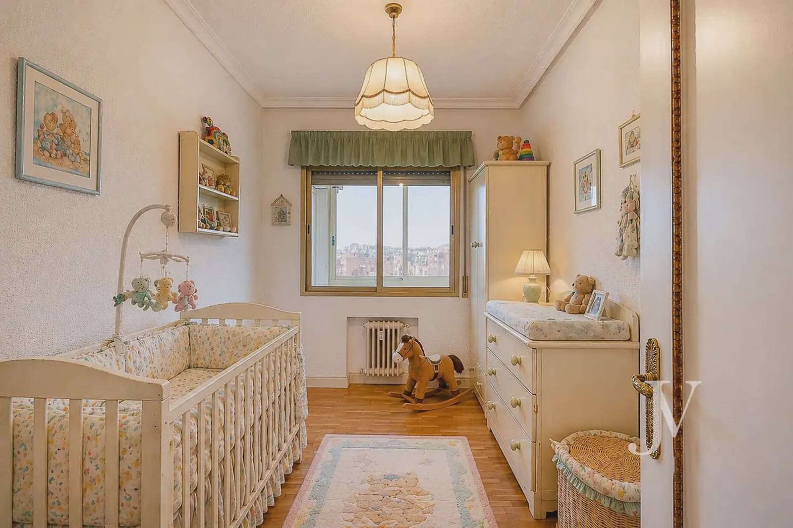 4 slaapkamer Flat te koop in Madrid stad met zwembad garage - € 898.000 (Ref: 9965600)