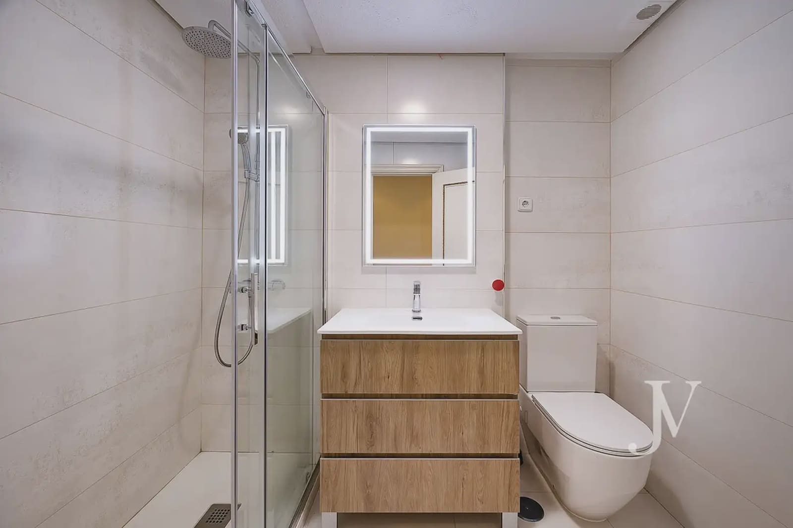 4 slaapkamer Flat te koop in Madrid stad met zwembad garage - € 898.000 (Ref: 9965600)
