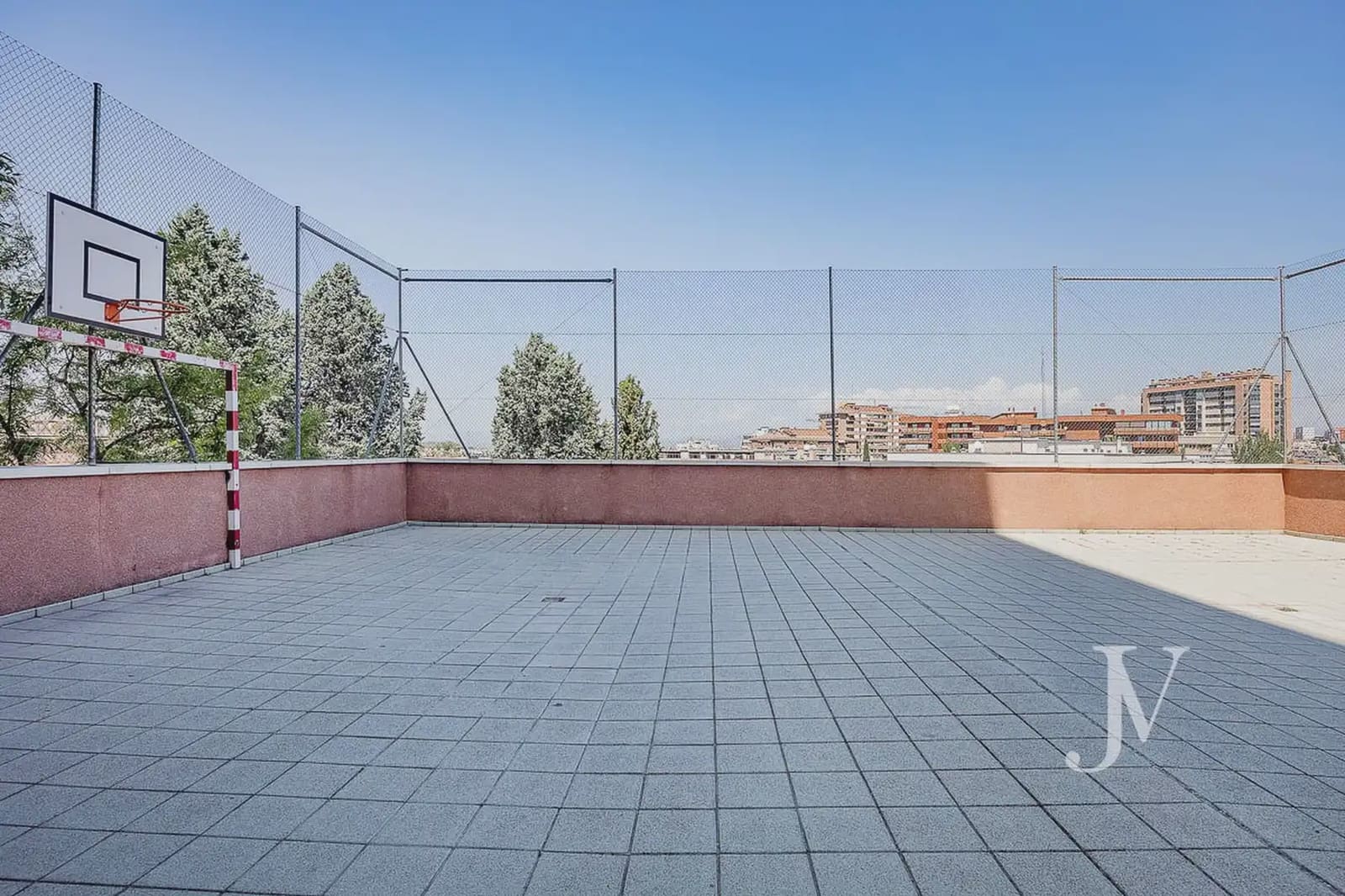 4 slaapkamer Flat te koop in Madrid stad met zwembad garage - € 898.000 (Ref: 9965600)