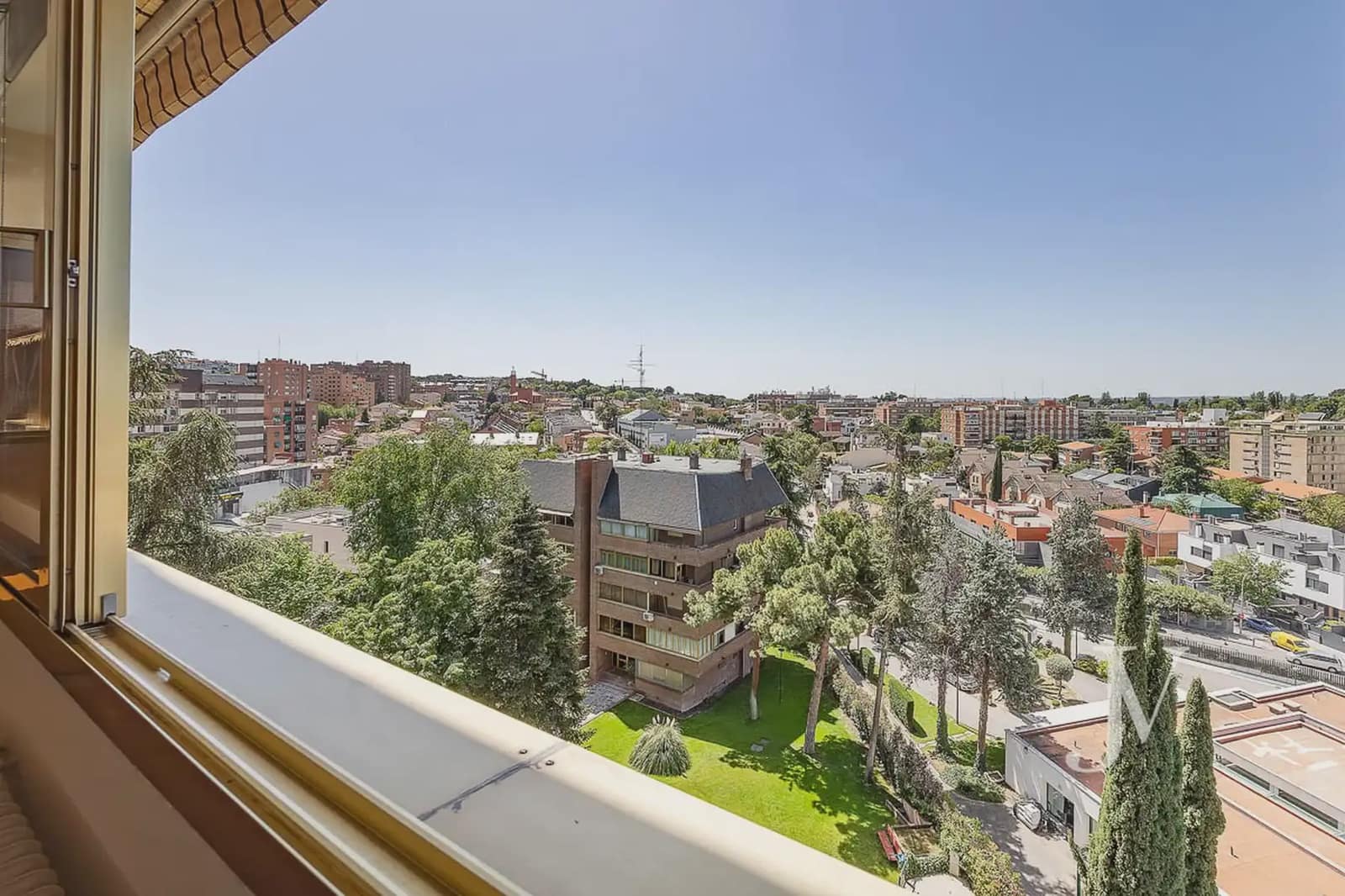 4 slaapkamer Flat te koop in Madrid stad met zwembad garage - € 898.000 (Ref: 9965600)