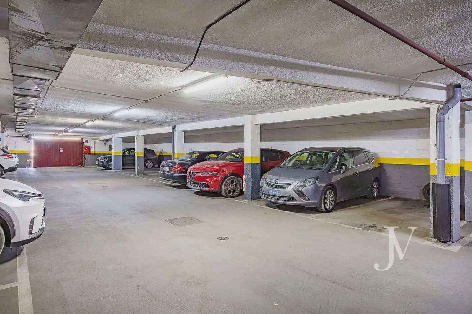 4 slaapkamer Flat te koop in Madrid stad met zwembad garage - € 898.000 (Ref: 9965600)