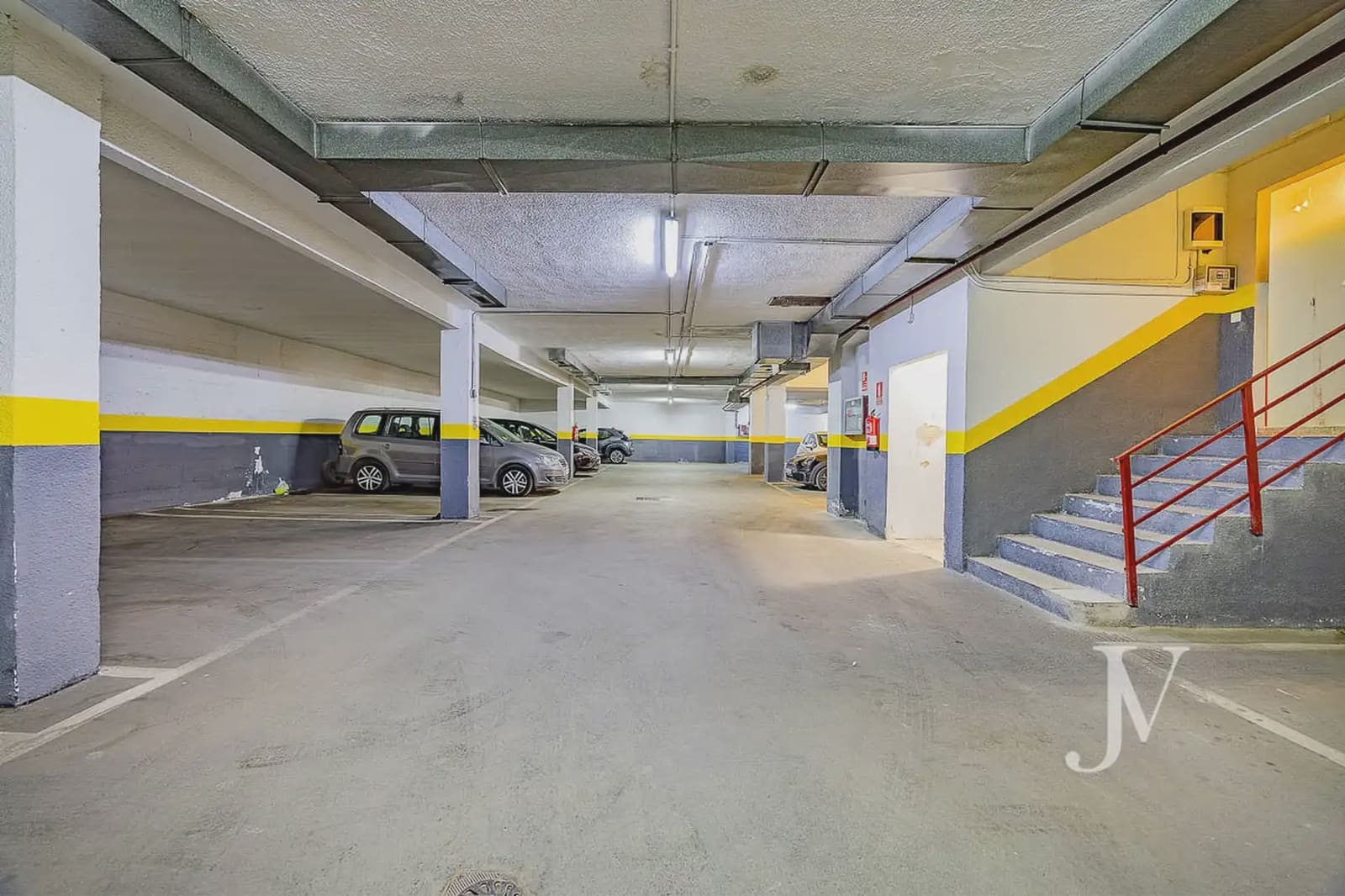 4 slaapkamer Flat te koop in Madrid stad met zwembad garage - € 898.000 (Ref: 9965600)