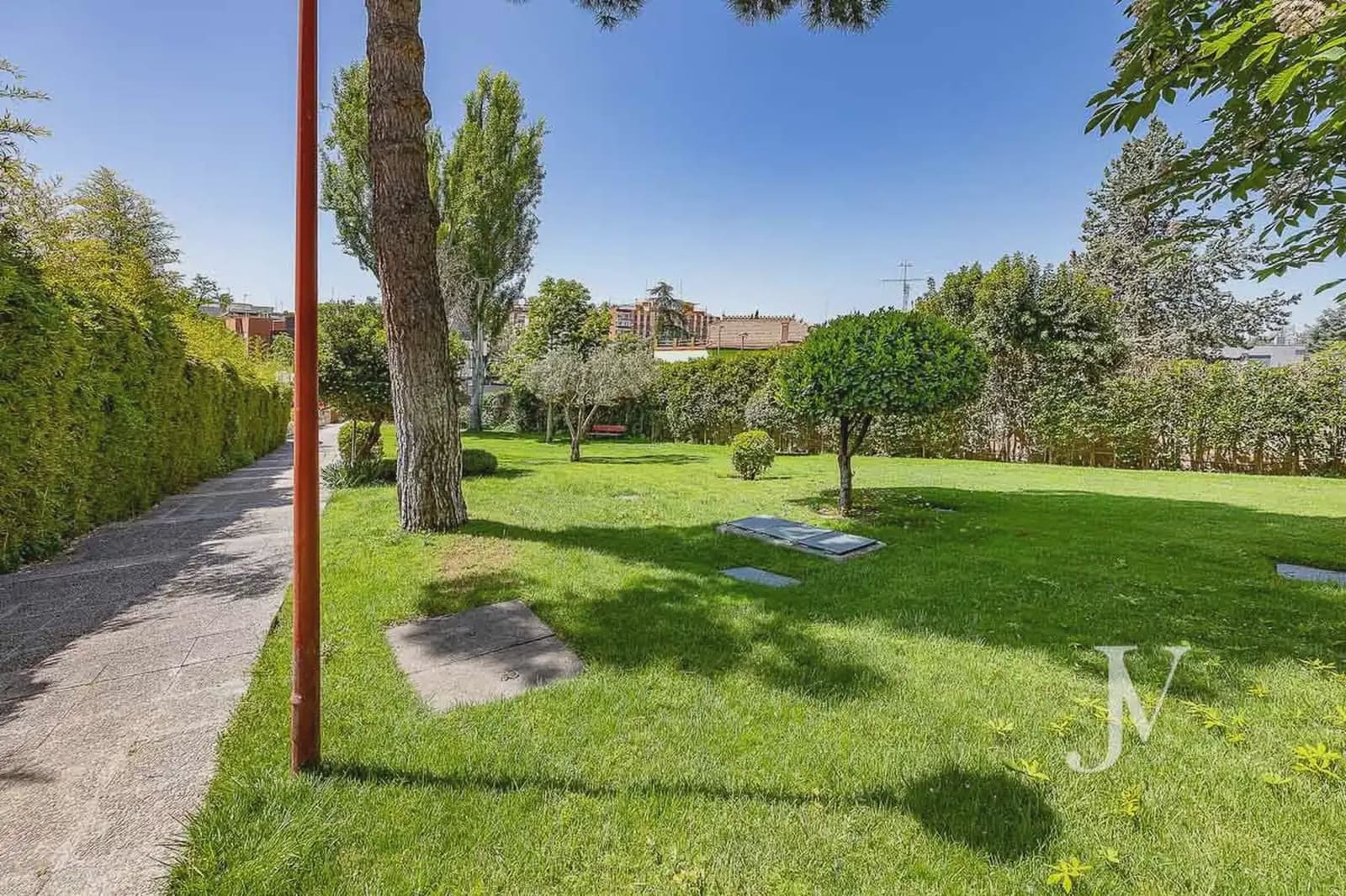 4 slaapkamer Flat te koop in Madrid stad met zwembad garage - € 898.000 (Ref: 9965600)