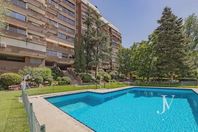 4 slaapkamer Flat te koop in Fuentelareina, Madrid stad met zwembad garage - € 898.000 (Ref: 9965600)