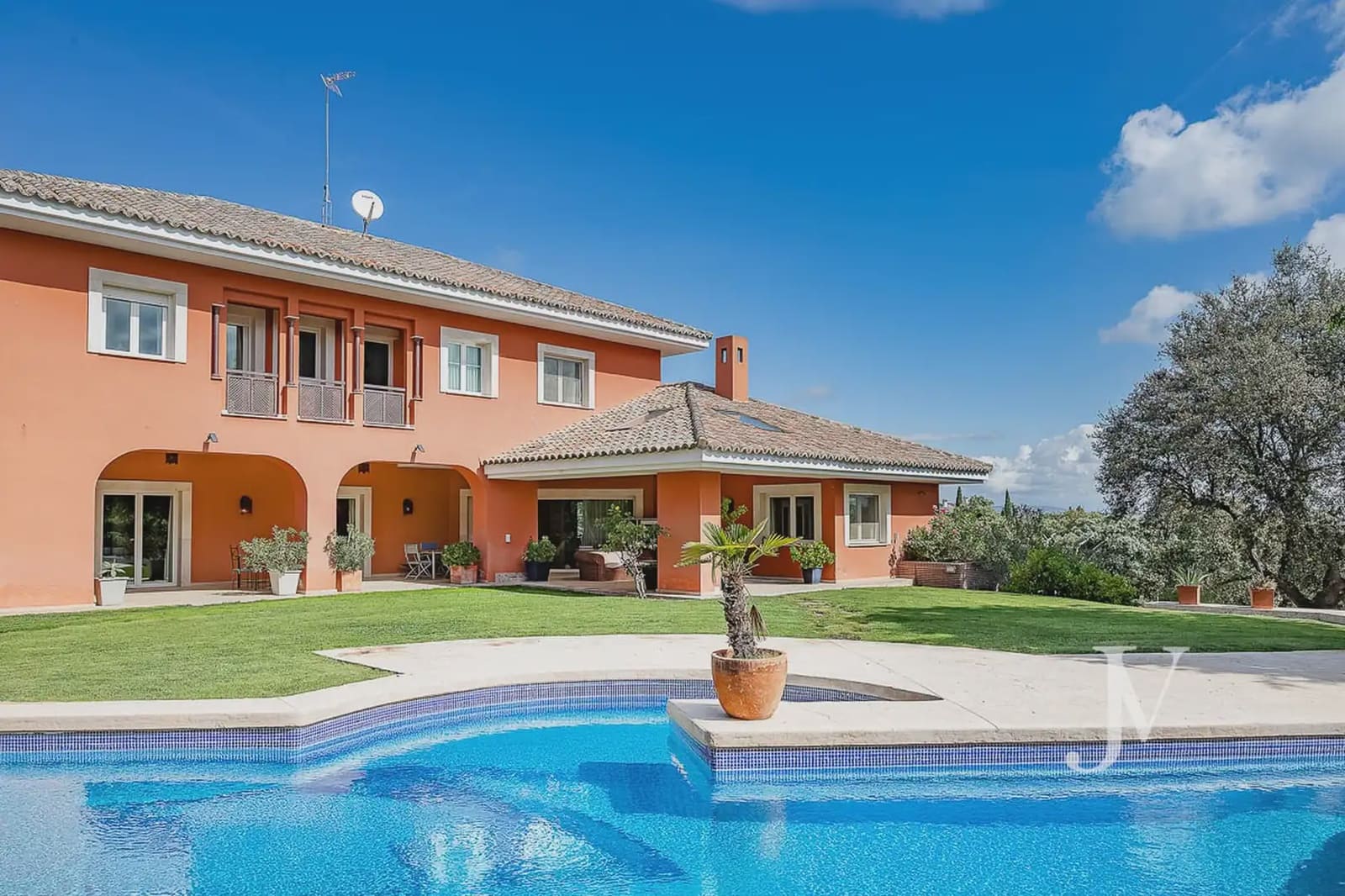 5 chambre Villa/Maison à vendre à San Sebastian de los Reyes avec piscine garage - 2 550 000 € (Ref: 9965601)