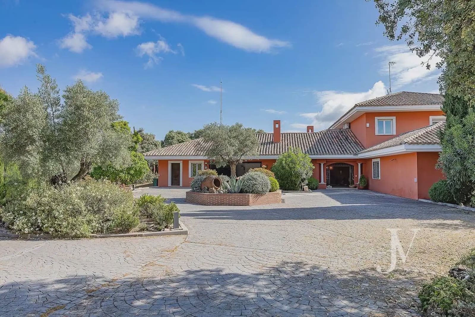 5 chambre Villa/Maison à vendre à San Sebastian de los Reyes avec piscine garage - 2 550 000 € (Ref: 9965601)