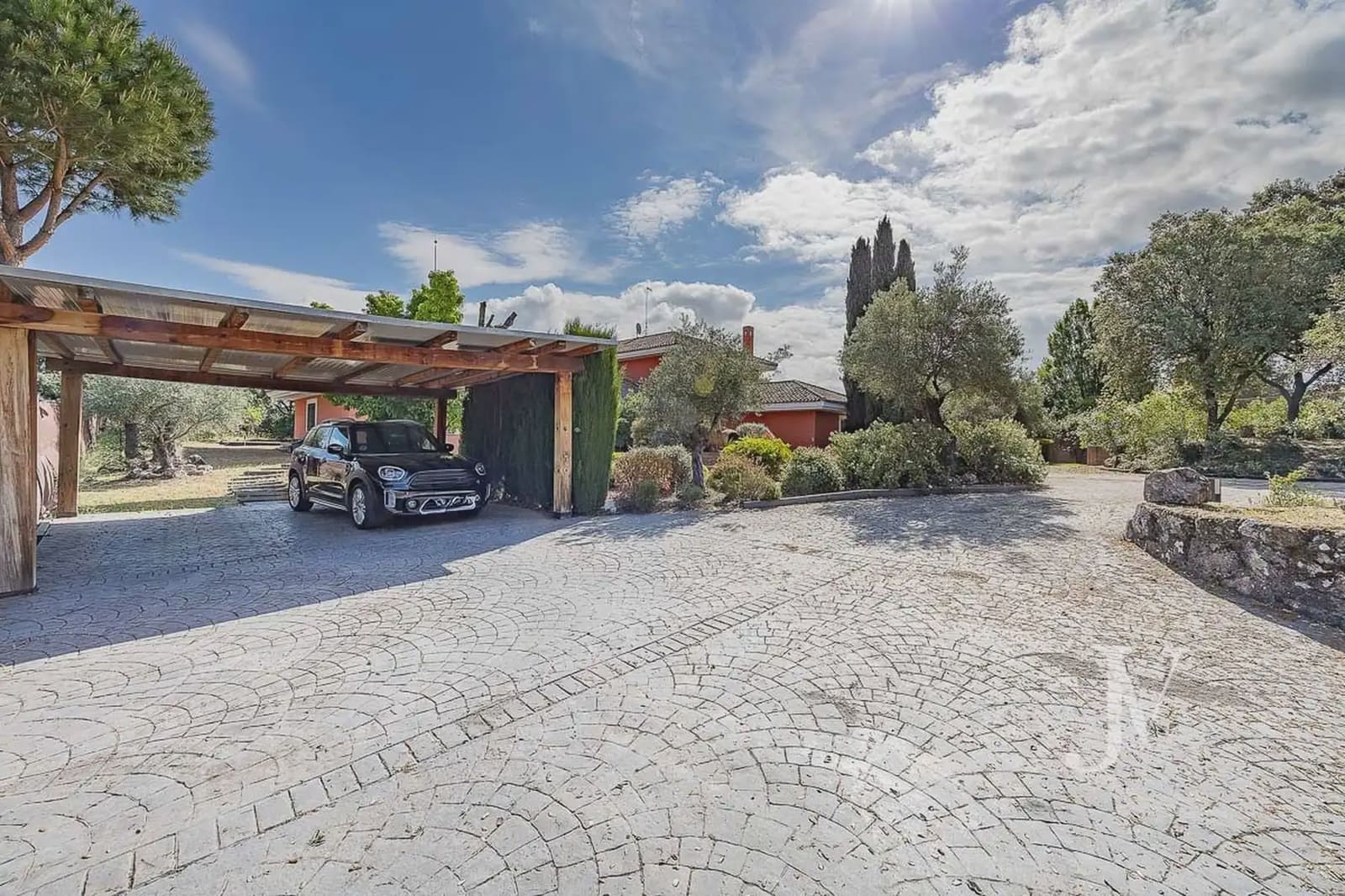 5 chambre Villa/Maison à vendre à San Sebastian de los Reyes avec piscine garage - 2 550 000 € (Ref: 9965601)
