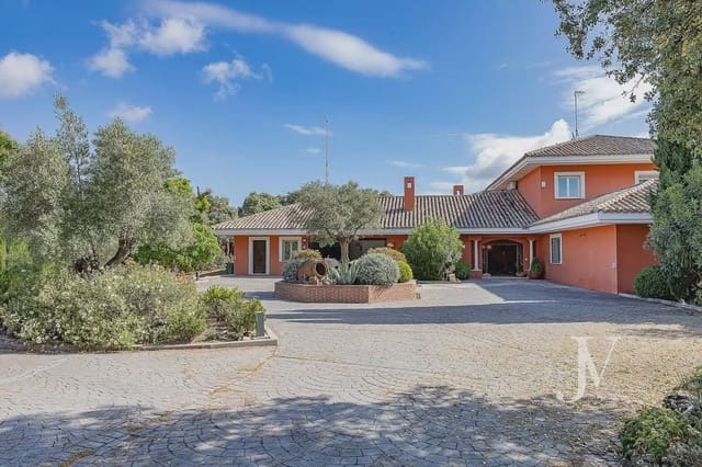 5 soverom Villa til salgs i San Sebastián de los Reyes med svømmebasseng garasje - € 2 550 000 (Ref: 9965601)