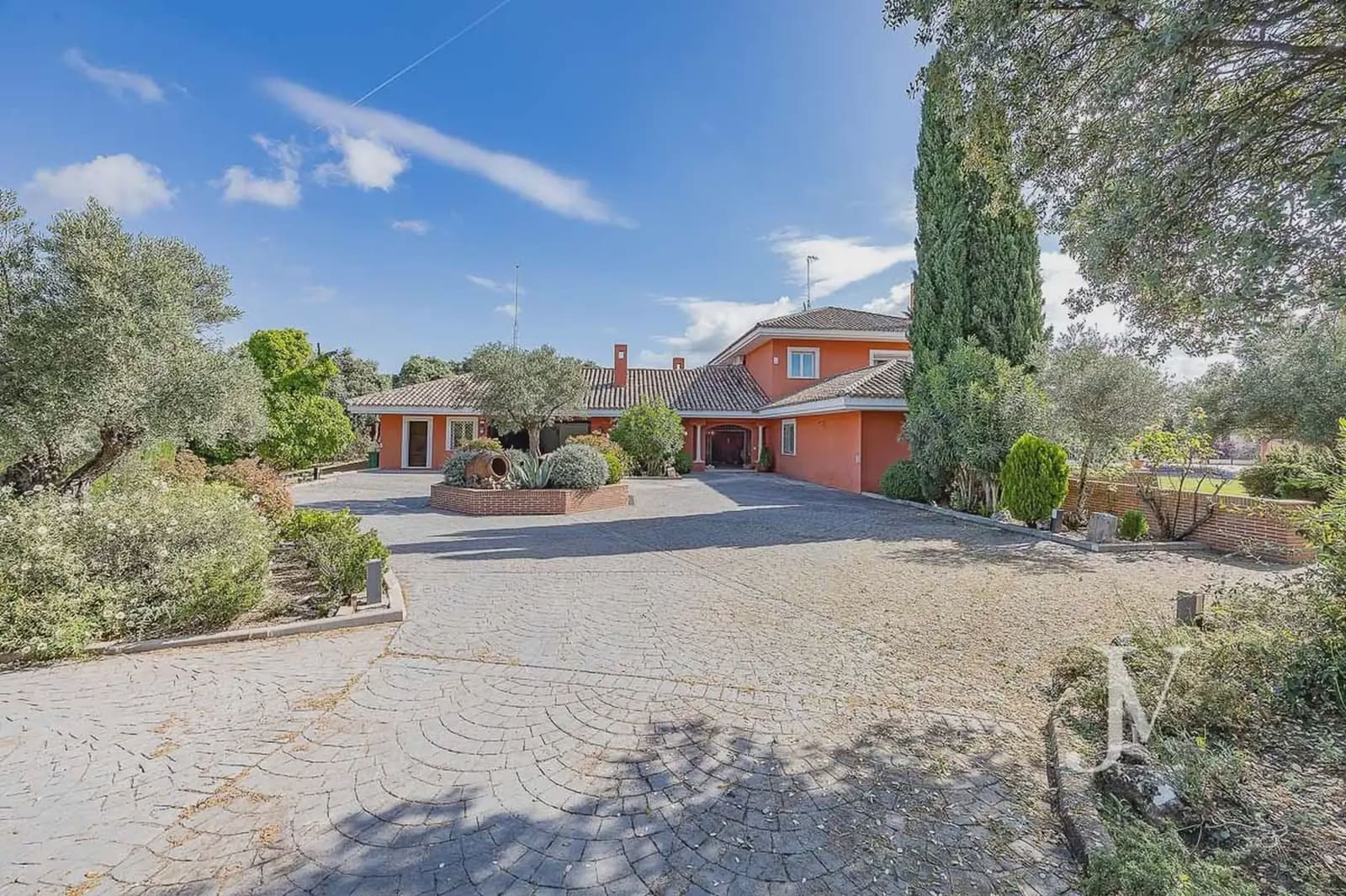 5 chambre Villa/Maison à vendre à San Sebastian de los Reyes avec piscine garage - 2 550 000 € (Ref: 9965601)