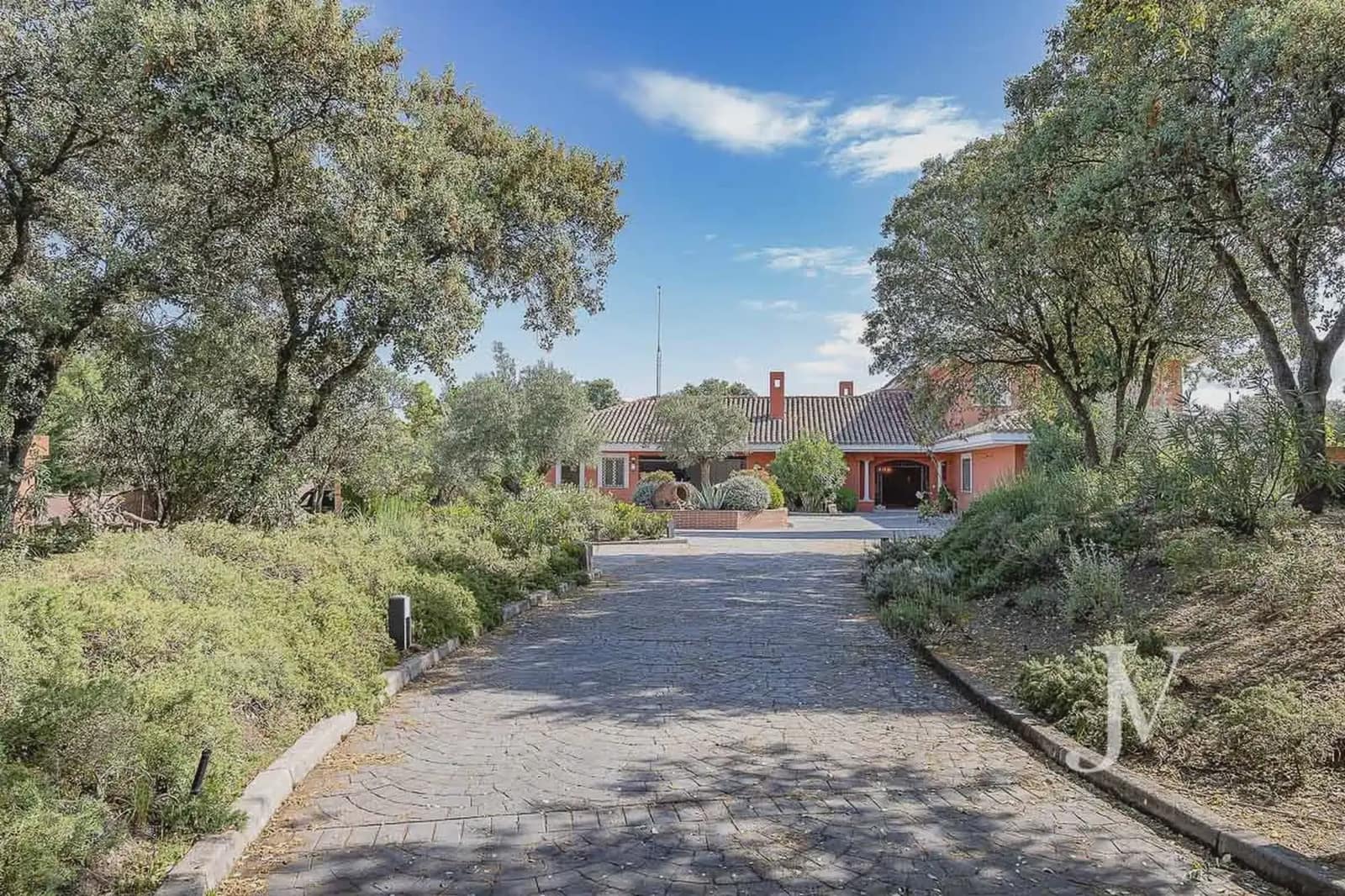 5 chambre Villa/Maison à vendre à San Sebastian de los Reyes avec piscine garage - 2 550 000 € (Ref: 9965601)